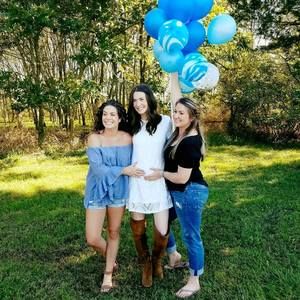 Meet your Posher, Danielle